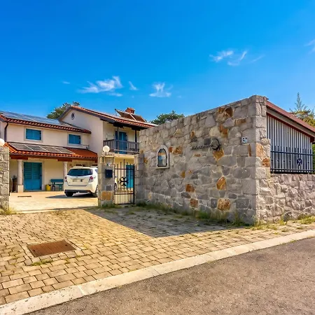 Salamander Pensionat Štanjel