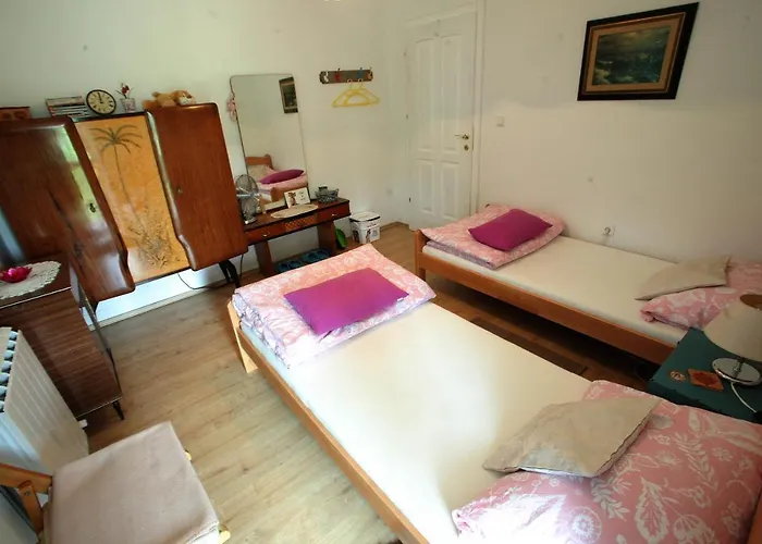 Salamander ゲストハウス Štanjel