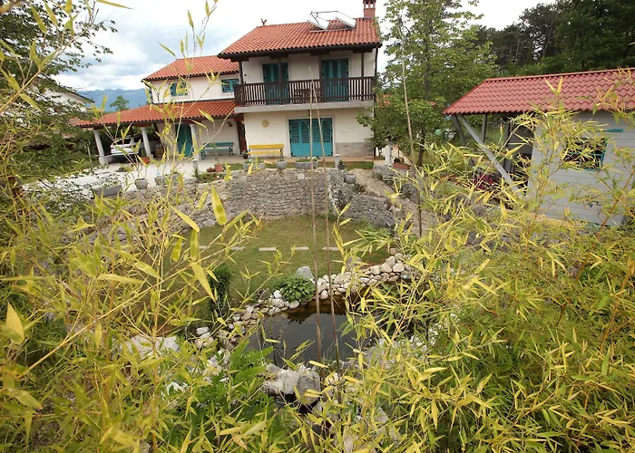 Salamander ゲストハウス 3*