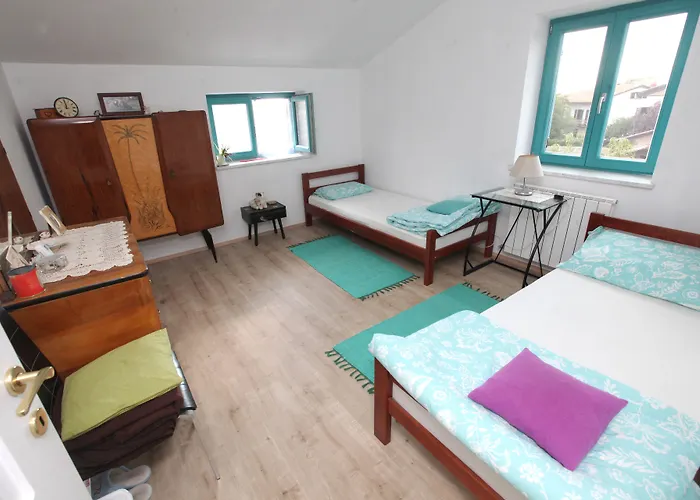 ゲストハウス Salamander Štanjel